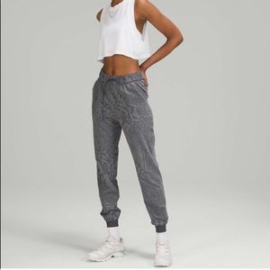 Lululemon Stretch High Rise Joggers